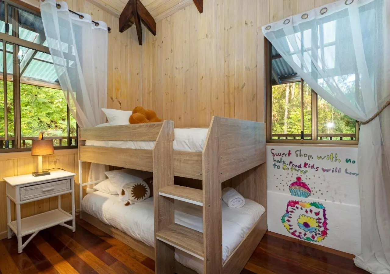 Дом отдыха The Forest Bure - Fijian Hinterland Retreat Ninderry Австралия